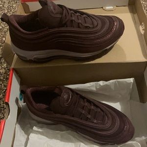 Woman’s Air Max